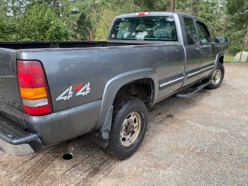 Used 2002 Chevrolet Silverado 2500 LS image 4