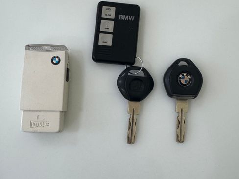 Used 1995 BMW 325i Convertible RWD image 32