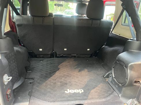 Used 2012 Jeep Wrangler Unlimited Sport AWD/4WD image 19