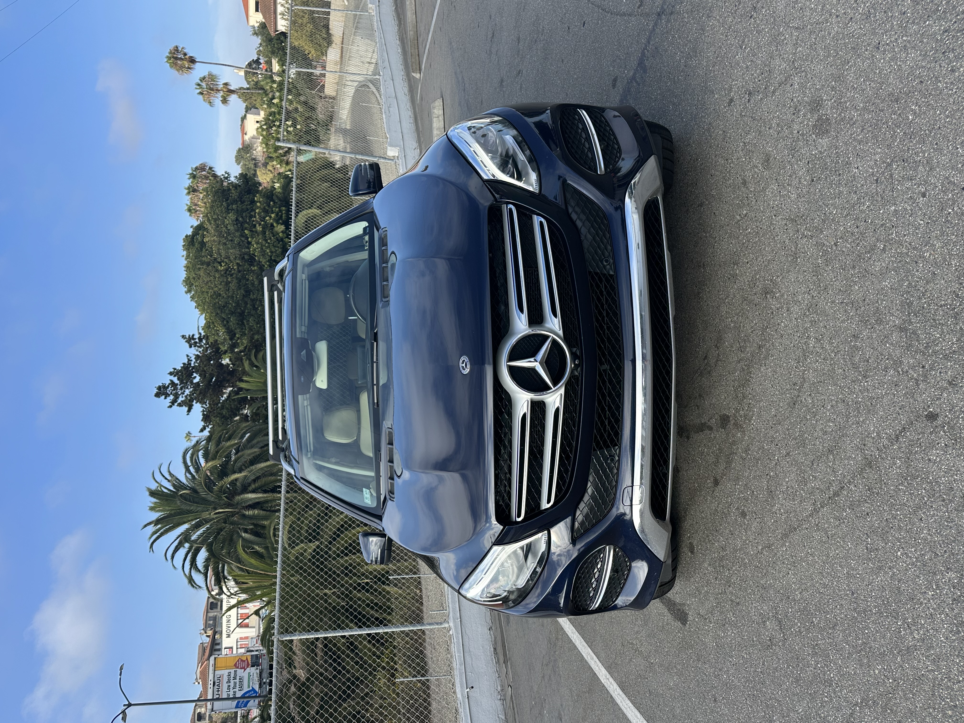Used 2019 Mercedes-Benz GLE 400 4MATIC image 2
