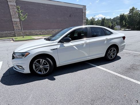 Used 2019 Volkswagen Jetta R-Line w/ R-Line Cold Weather Package FWD image 8