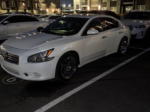 Used 2014 Nissan Maxima 3.5 S image 2