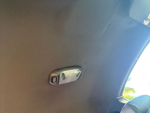 Used 2004 Ford Mustang Coupe image 11