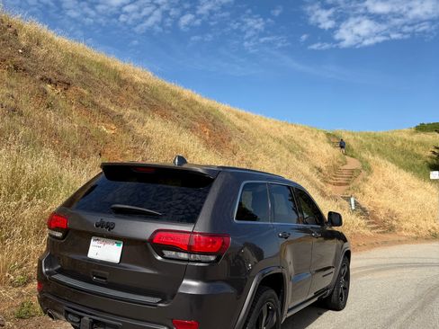 Used 2015 Jeep Grand Cherokee Altitude image 8