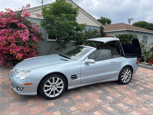 Used 2007 Mercedes-Benz SL 550 image 2
