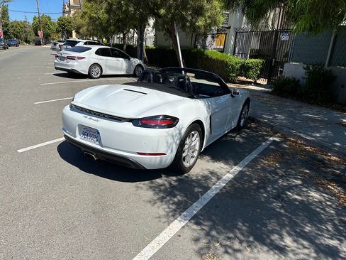 Used 2023 Porsche 718 Boxster RWD image 6
