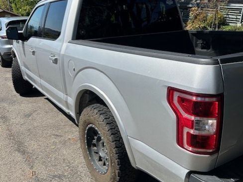 Used 2018 Ford F150 XLT w/ Equipment Group 302A Luxury image 6