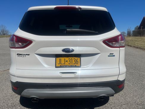 Used 2016 Ford Escape SE w/ SE Leather Comfort Package image 8