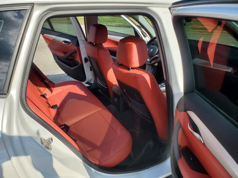 Used 2015 BMW X1 sDrive28i image 6