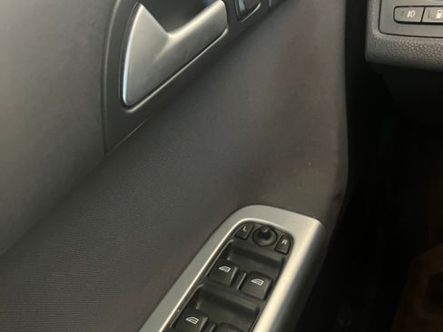 Used 2010 Volvo S40 2.4i FWD image 4