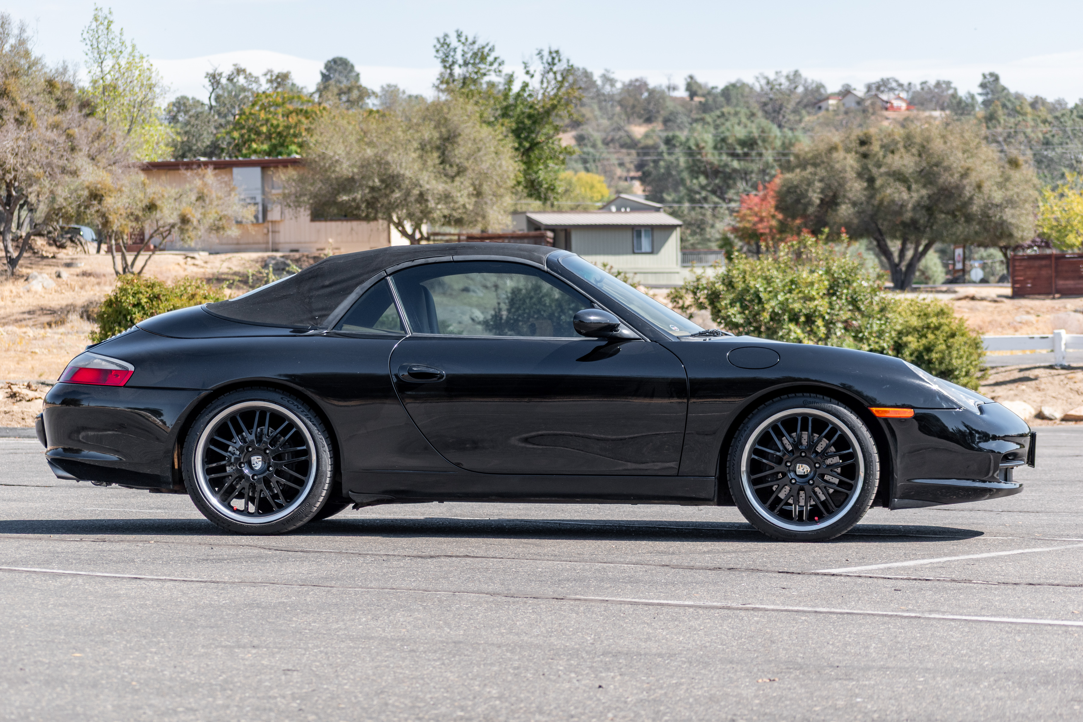 Used 2002 Porsche 911 Carrera 4 AWD/4WD image 5
