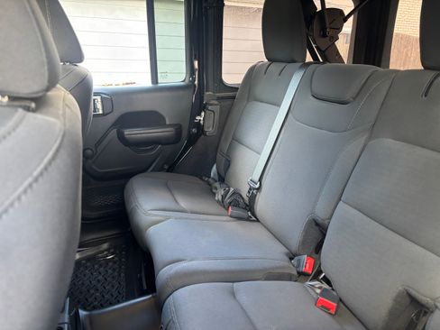 Used 2021 Jeep Wrangler Unlimited Sport image 17