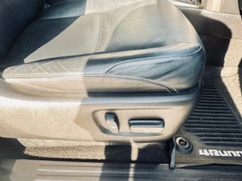 Used 2017 Toyota 4Runner Limited image 18