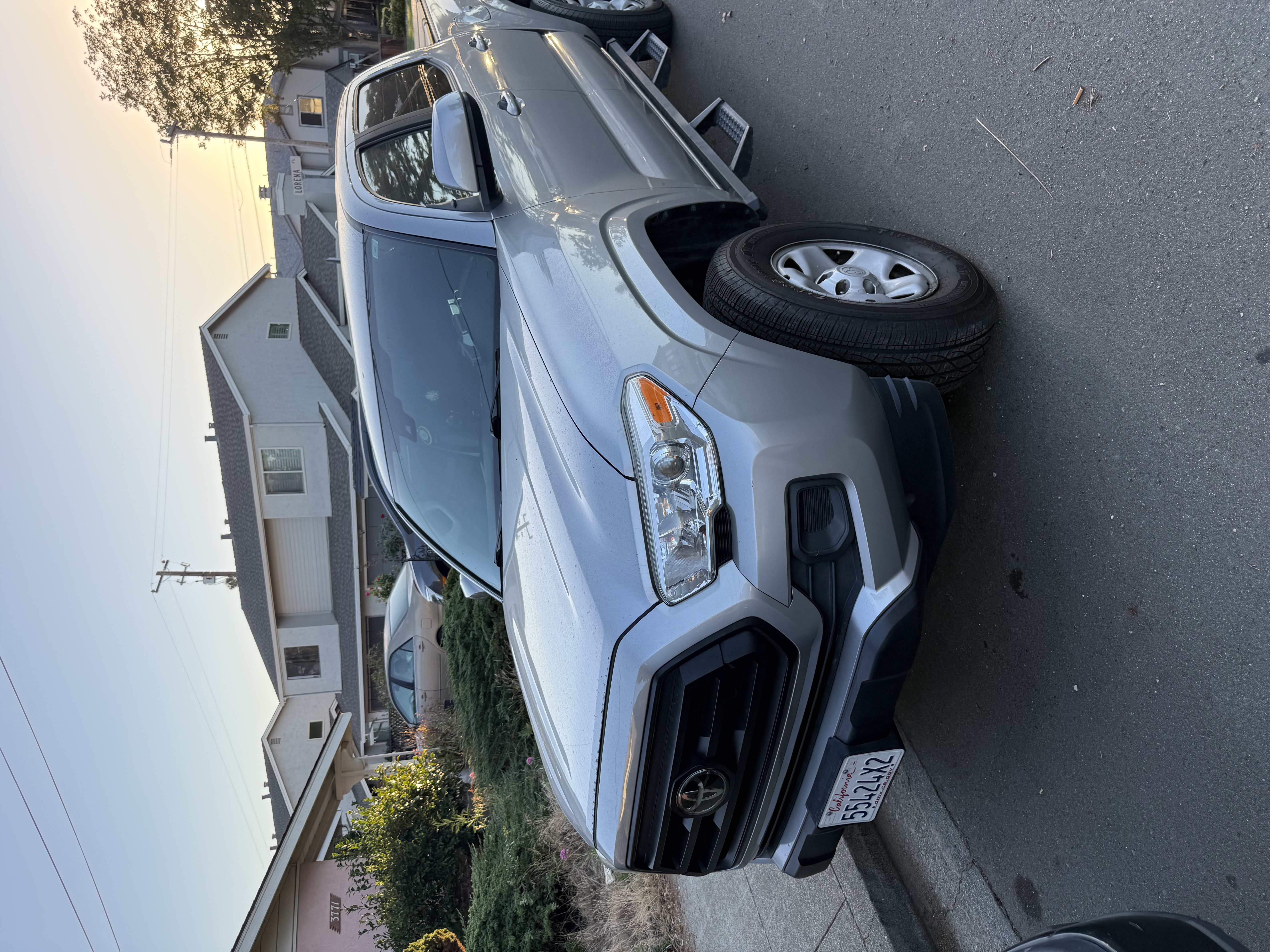 Used 2020 Toyota Tacoma SR w/ SR Convenience Package RWD image 4