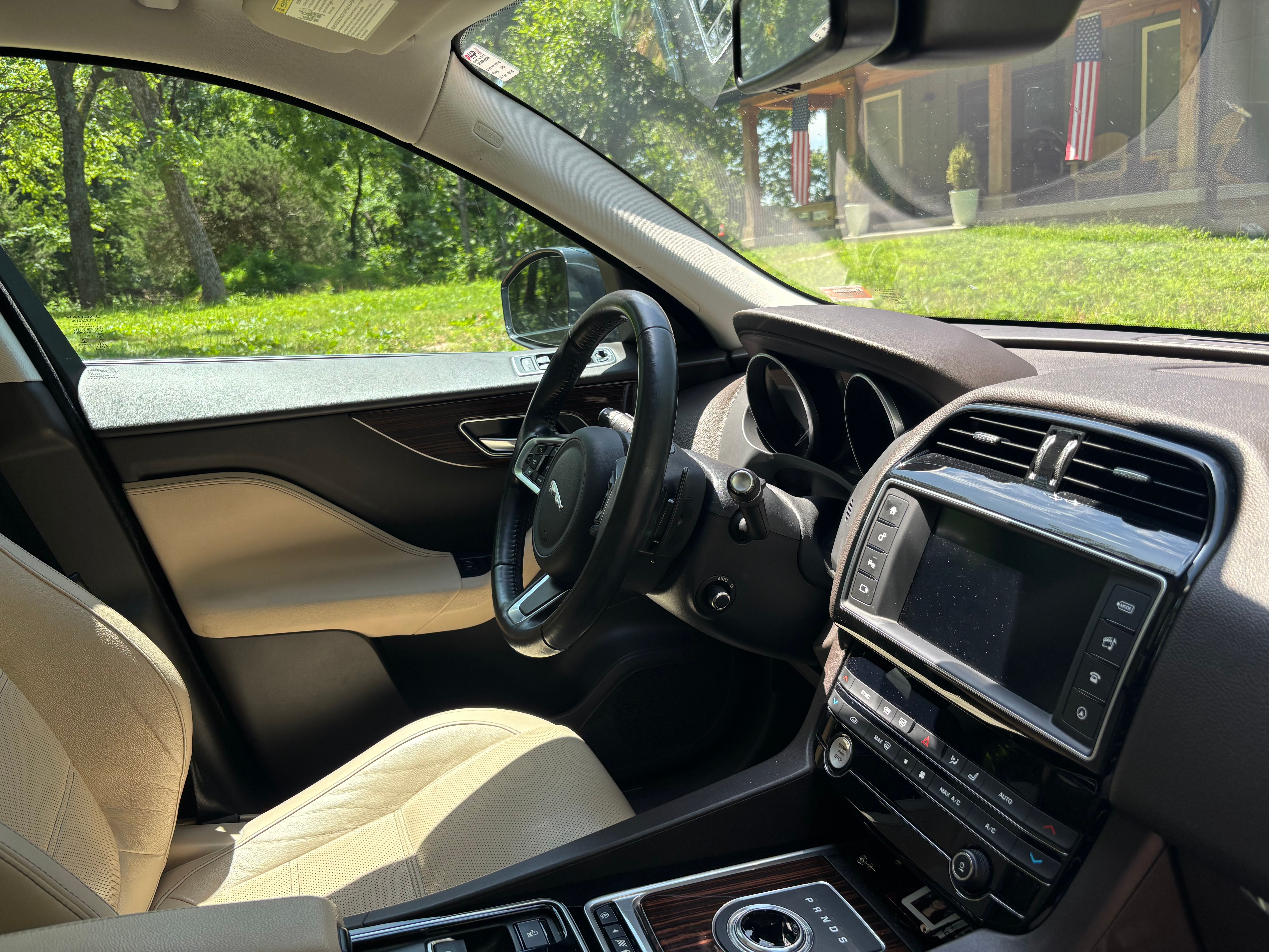 Used 2018 Jaguar F-PACE Prestige AWD/4WD image 4
