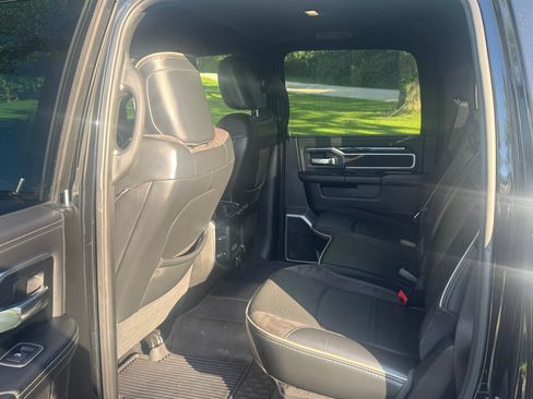 Used 2022 RAM 2500 Laramie w/ Night Edition AWD/4WD image 13