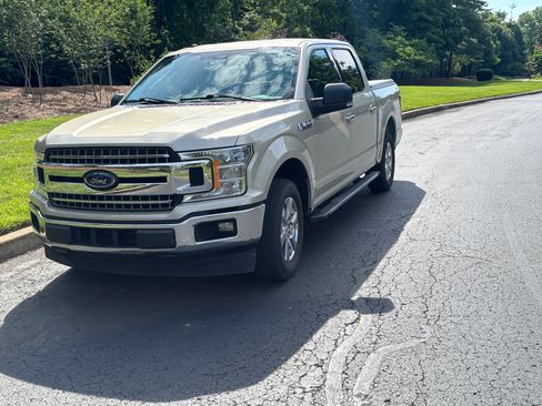 Used 2018 Ford F150 XLT w/ Equipment Group 302A Luxury RWD image 2