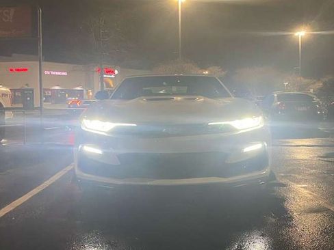 Used 2022 Chevrolet Camaro SS w/ Redline Edition RWD image 8