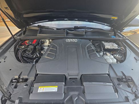 Used 2017 Audi Q7 3.0T Premium Plus w/ Premium Plus Package image 21