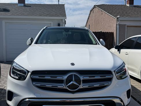 Used 2020 Mercedes-Benz GLC 350e 4MATIC image 4