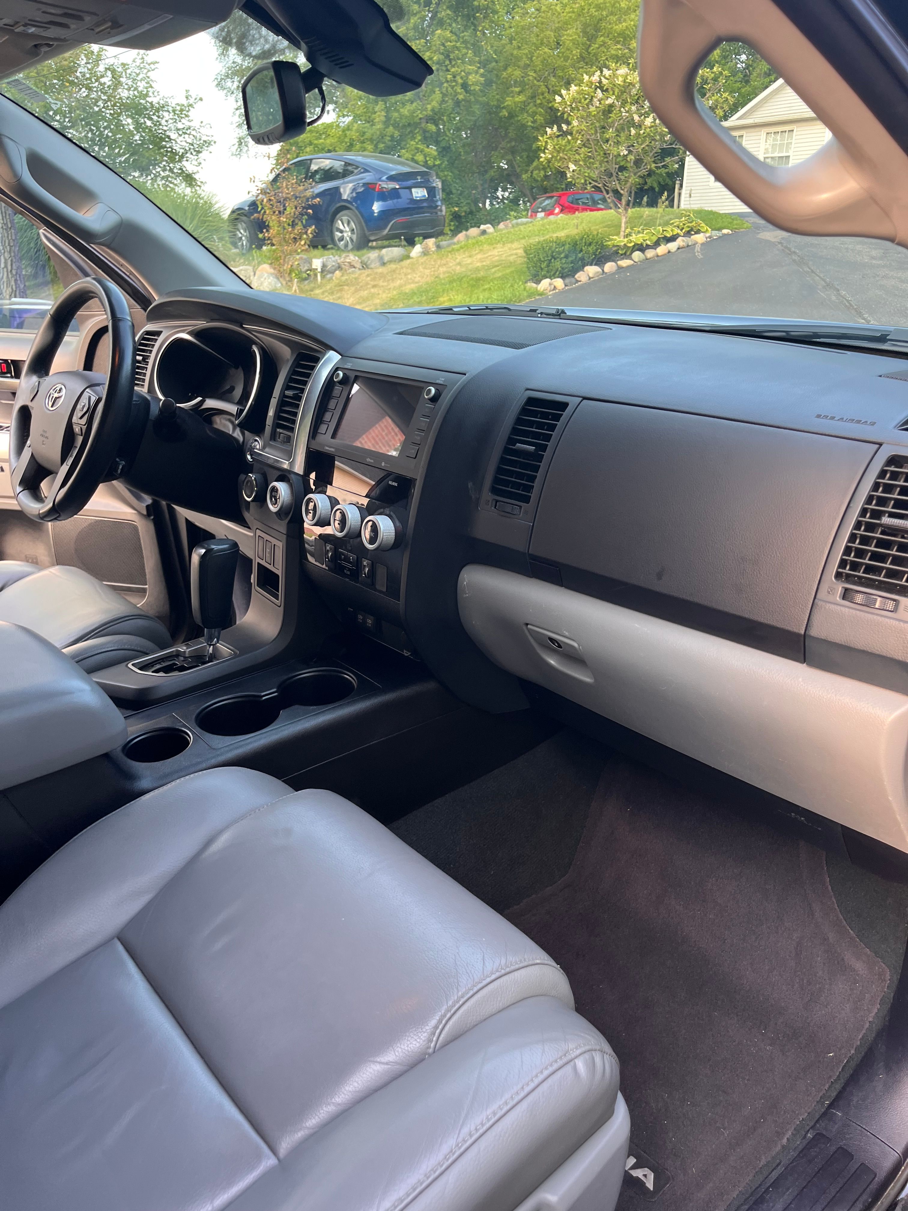 Used 2021 Toyota Sequoia SR5 w/ Premium Package AWD/4WD image 13