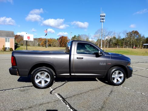 Used 2015 RAM 1500 Sport w/ Convenience Group image 6