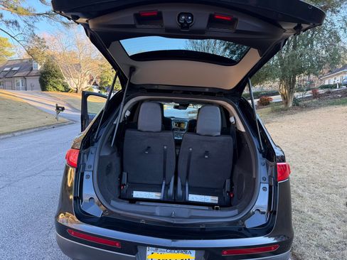 Used 2010 Lincoln MKT 2WD image 26