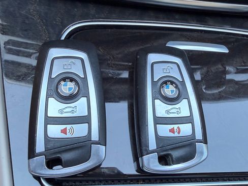 Used 2014 BMW 750Li image 8
