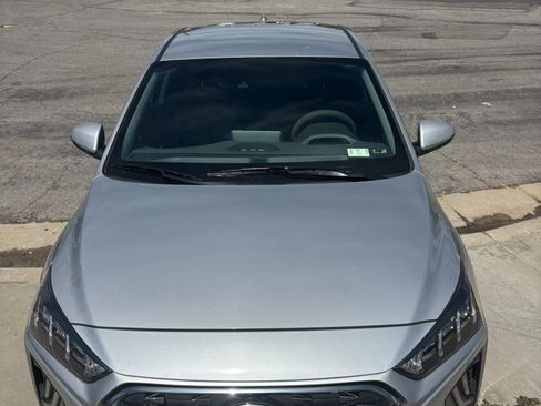Used 2022 Hyundai Ioniq SEL image 2