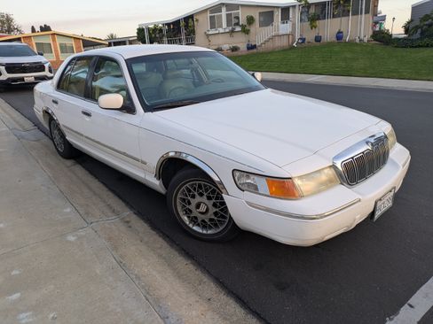 Used 1999 Mercury Grand Marquis GS image 2