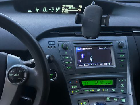 Used 2013 Toyota Prius Two FWD image 9