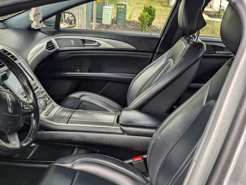 Used 2018 Lincoln MKZ Premiere image 17