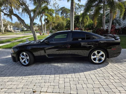 Used 2013 Dodge Charger R/T image 6