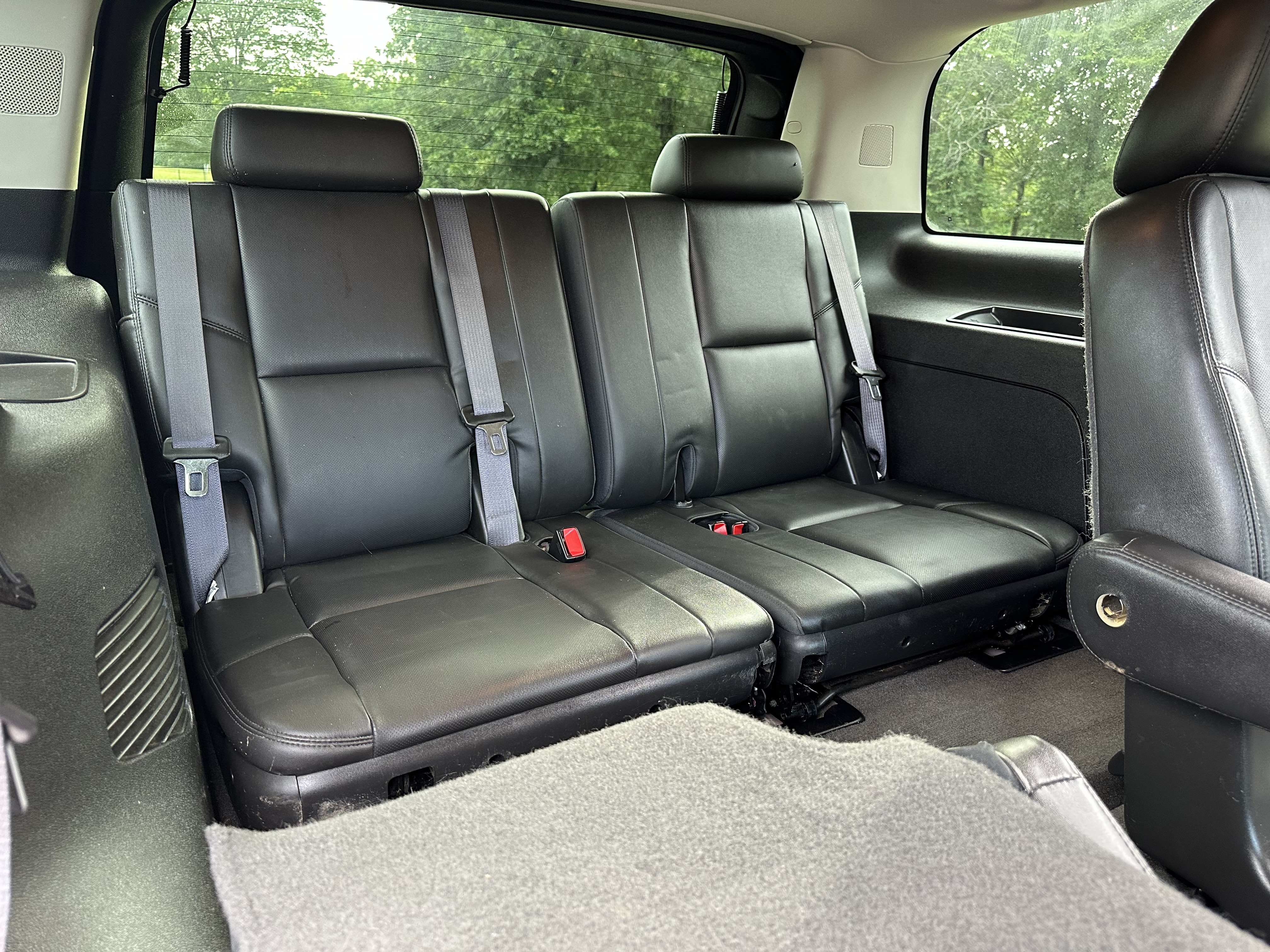 Used 2013 Cadillac Escalade Premium AWD/4WD image 14