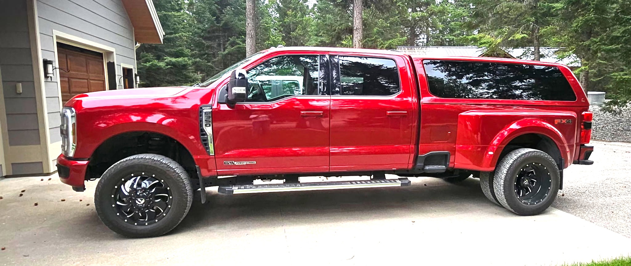 Used 2024 Ford F350 Lariat AWD/4WD image 2