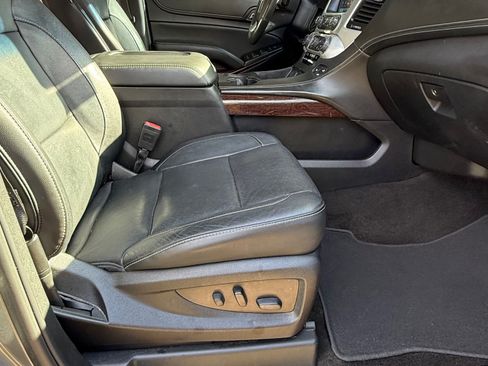 Used 2018 GMC Yukon SLT w/ Open Road Package image 5