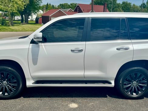 Used 2023 Lexus GX 460 Premium AWD/4WD image 2