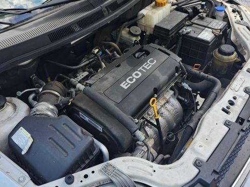 Used 2011 Chevrolet Aveo LT w/ Power and Convenience Package image 9