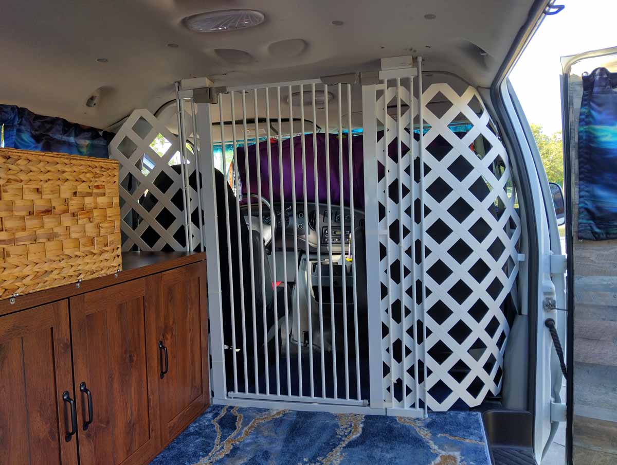 Used 2007 Ford E-350 and Econoline 350 Extended Super Duty RWD image 9
