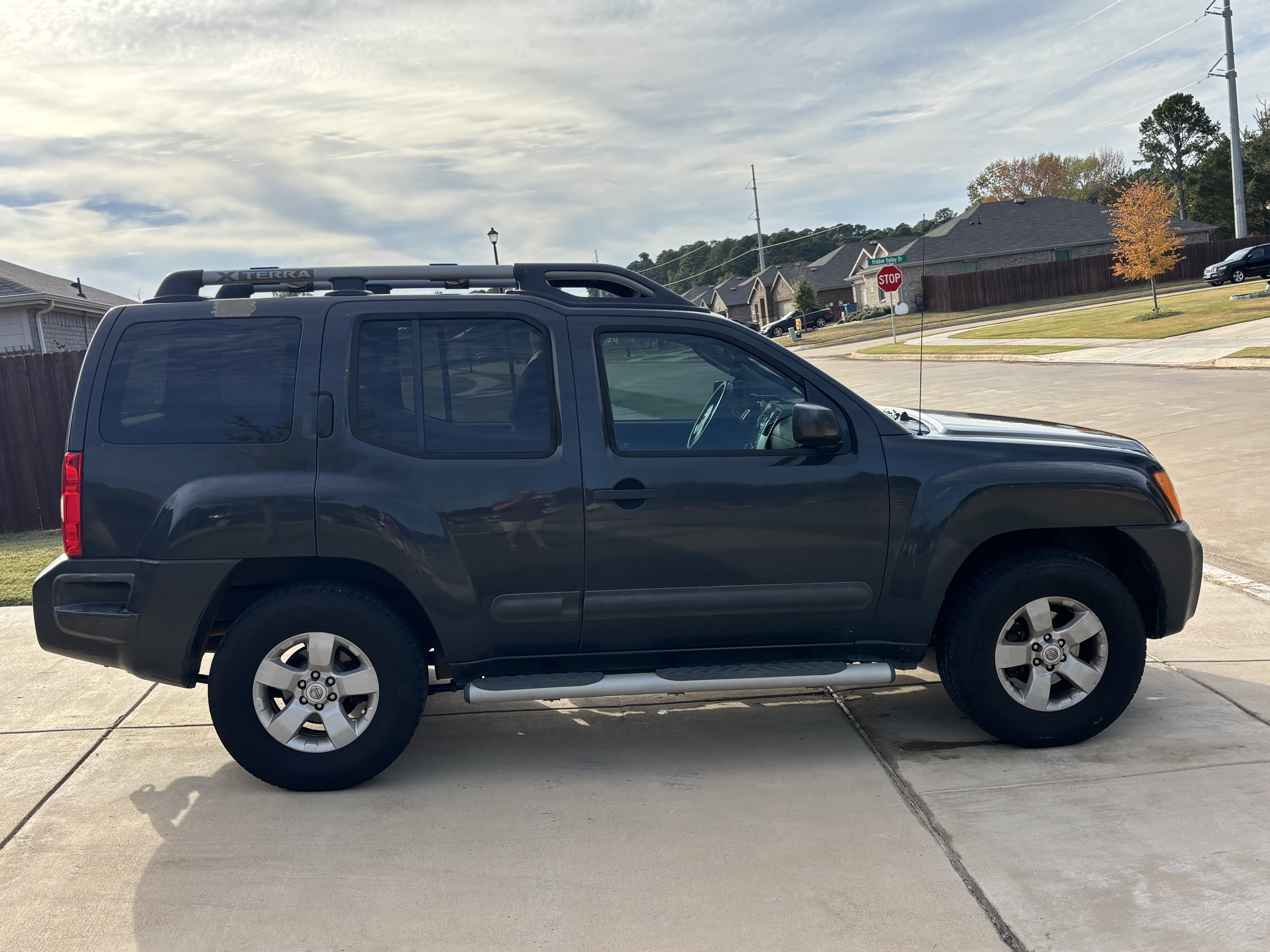 Used 2011 Nissan Xterra S w/ 4X2 Value Package RWD image 2