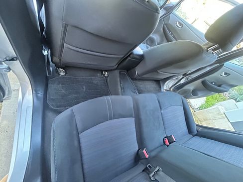 Used 2019 Nissan Leaf SV w/ SV Technology Package image 12