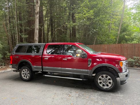 Used 2019 Ford F250 Lariat w/ Lariat Ultimate Package AWD/4WD image 14