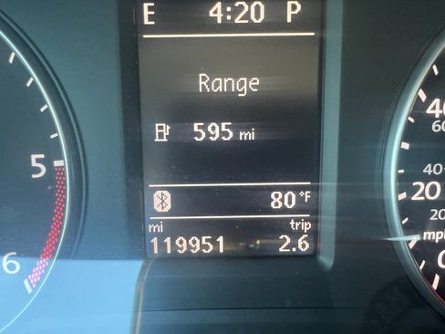 Used 2015 Volkswagen Passat TDI SEL Premium image 12