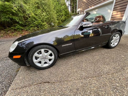Used 2004 Mercedes-Benz SLK 230 image 4