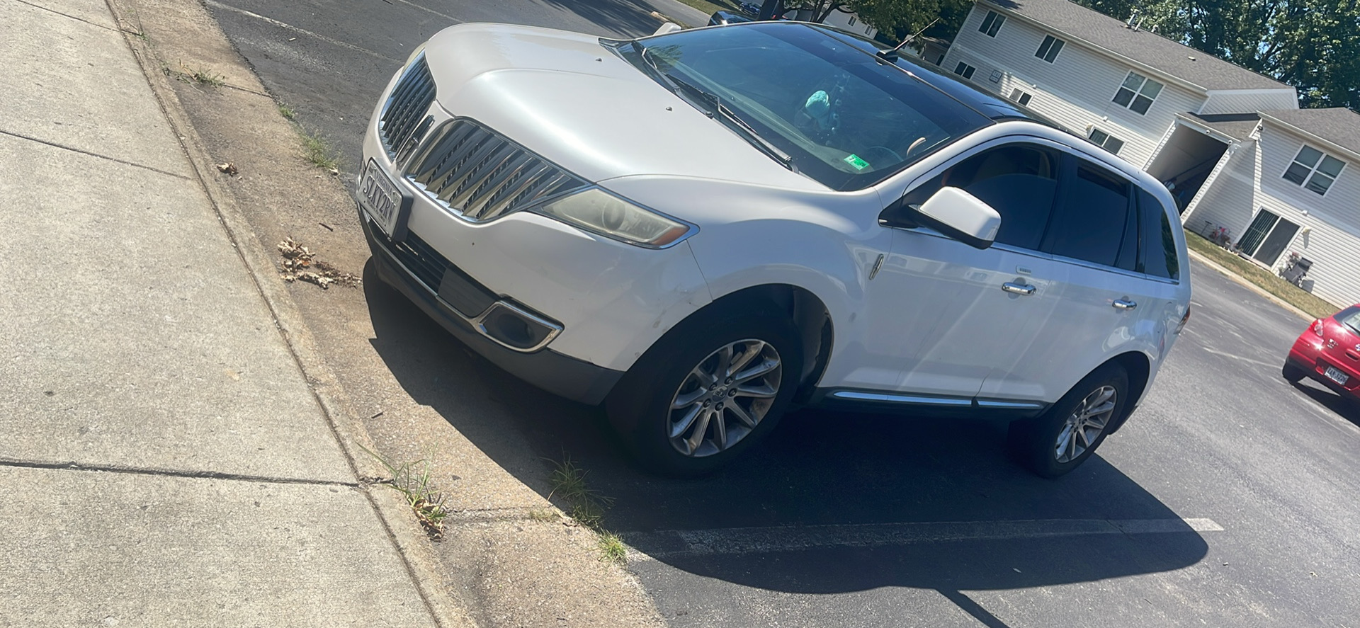 Used 2011 Lincoln MKX AWD w/ 101A Rapid Spec Order Code image 1