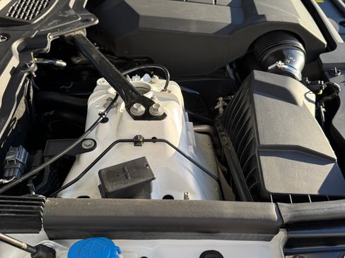 Used 2014 Land Rover Range Rover Sport HSE image 20