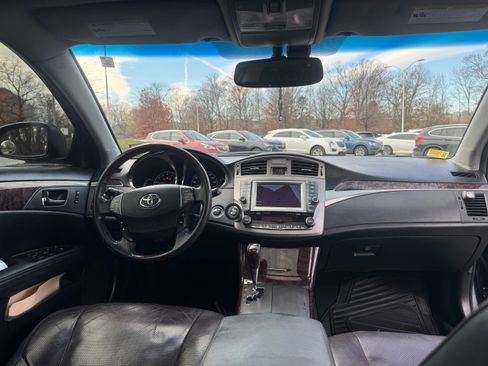 Used 2011 Toyota Avalon Limited image 6