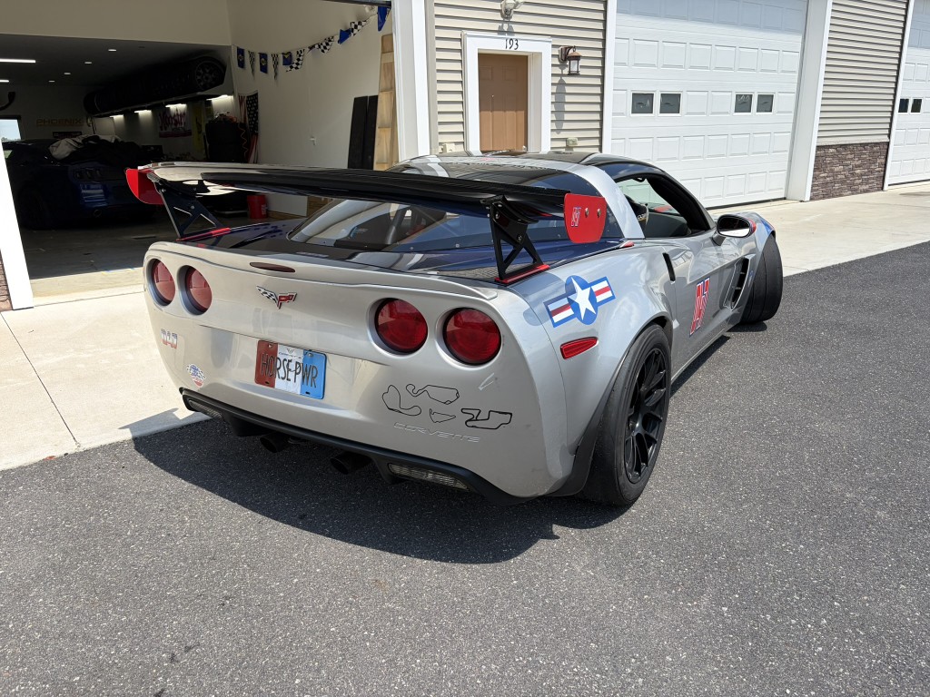 Used 2005 Chevrolet Corvette Coupe w/ Preferred Equipment Group RWD image 8