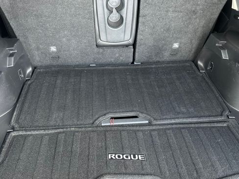 Used 2018 Nissan Rogue SL image 14