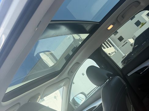 Used 2019 INFINITI QX50 Luxe FWD image 16